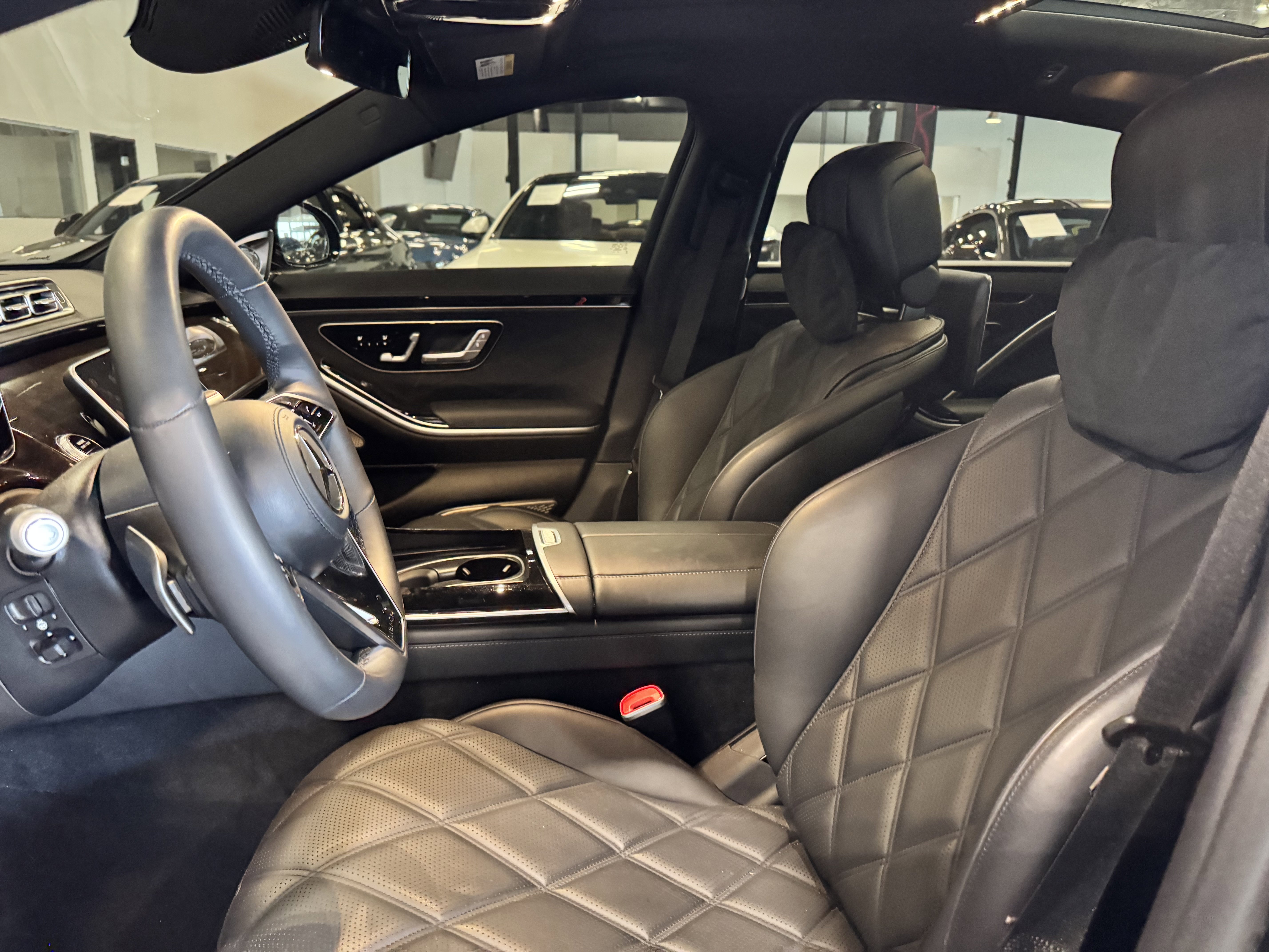 Used 2023 Mercedes-Benz Maybach S 680 Maybach S 680 w/ Manufaktur Leather Package image 28