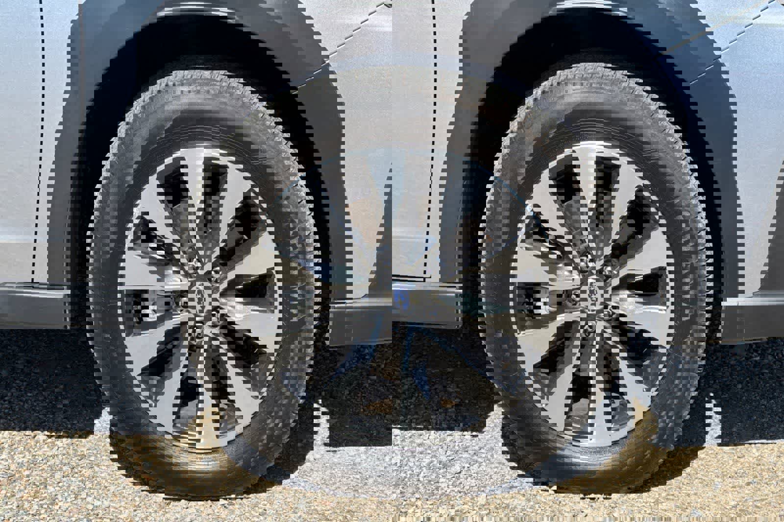 Used 2023 Subaru Outback Limited image 31