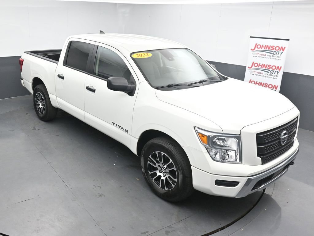 Used 2022 Nissan Titan SV AWD/4WD image 24