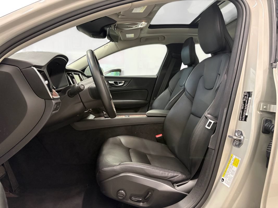 Used 2021 Volvo S60 T6 Momentum AWD/4WD image 10