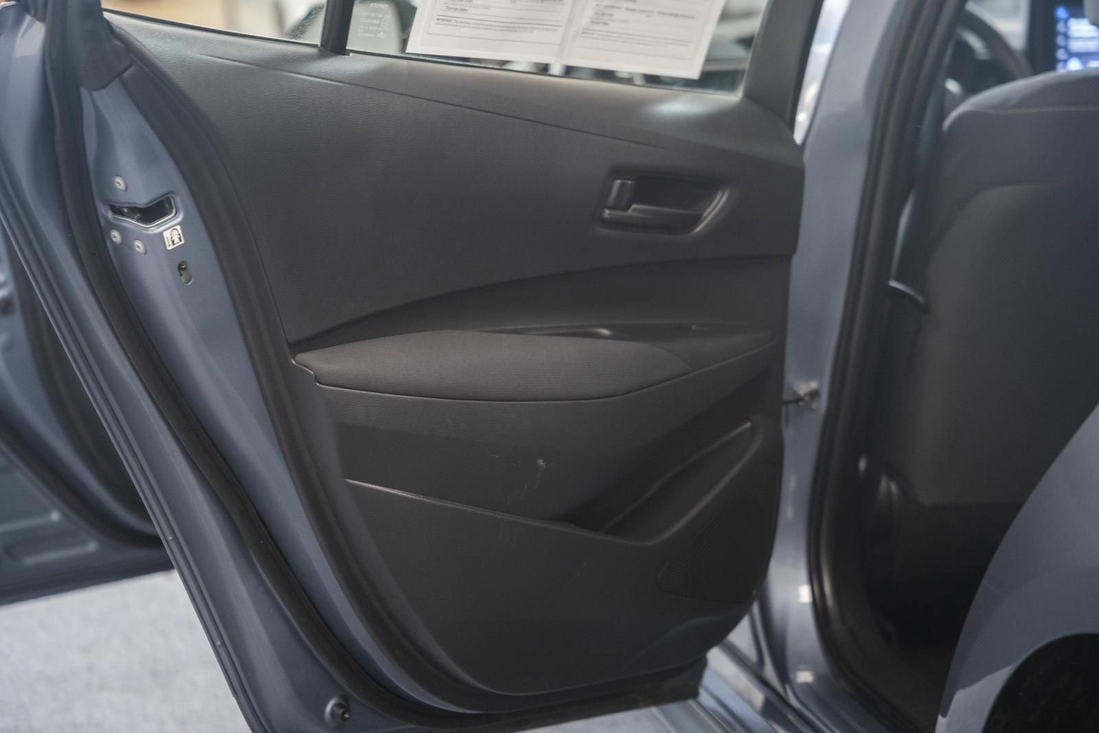 Used 2023 Toyota Corolla LE FWD image 37