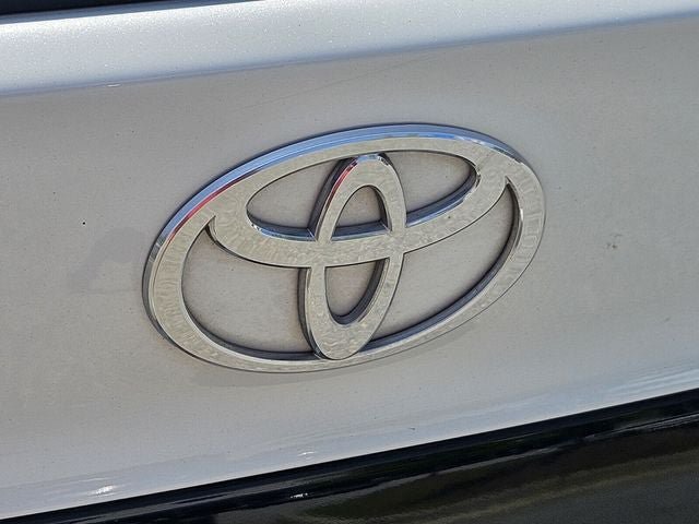 Used 2025 Toyota Camry XSE FWD image 39