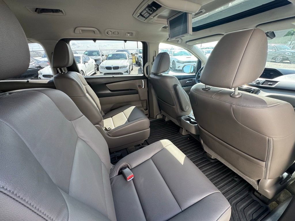Used 2014 Honda Odyssey Touring Elite image 16