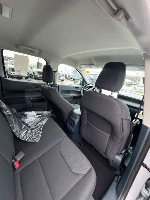 New 2025 Ford Maverick XL image 19