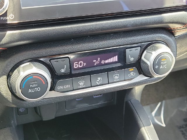 Used 2024 Nissan Versa SR FWD image 30