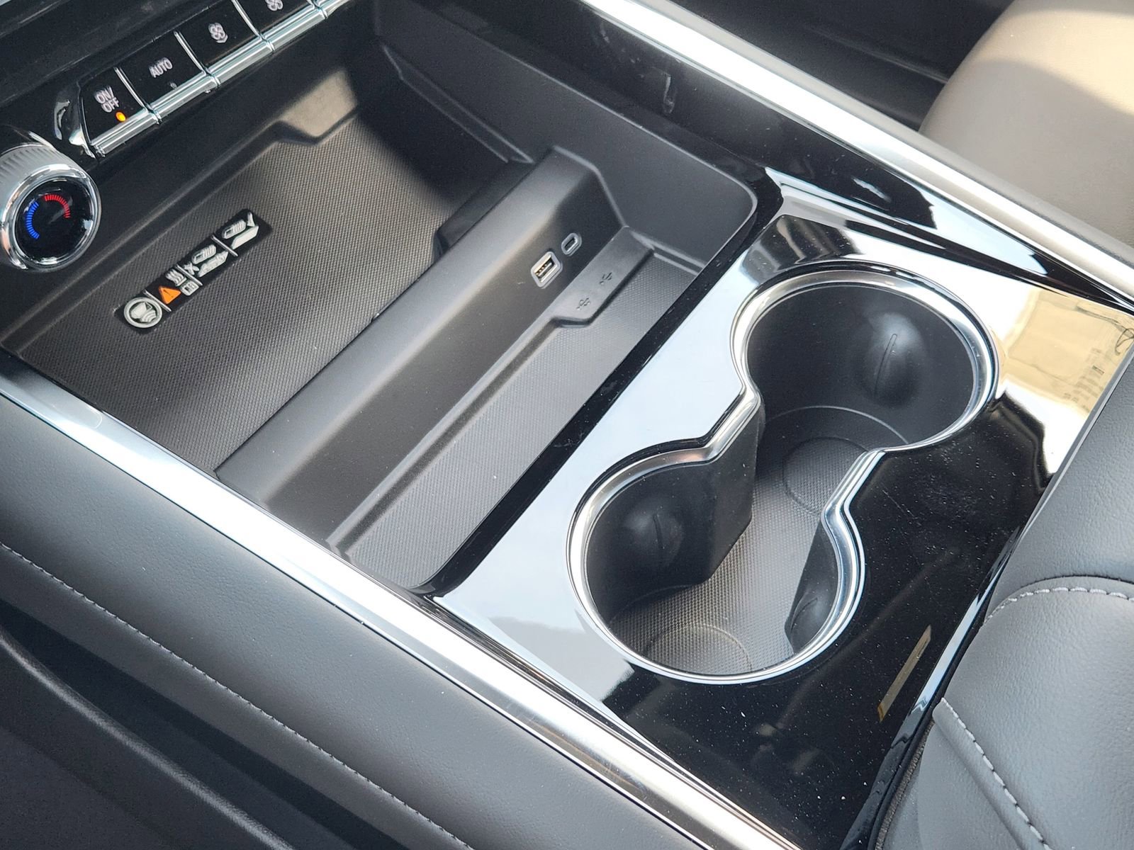 New 2026 Chevrolet Suburban LT w/ Comfort Package image 19