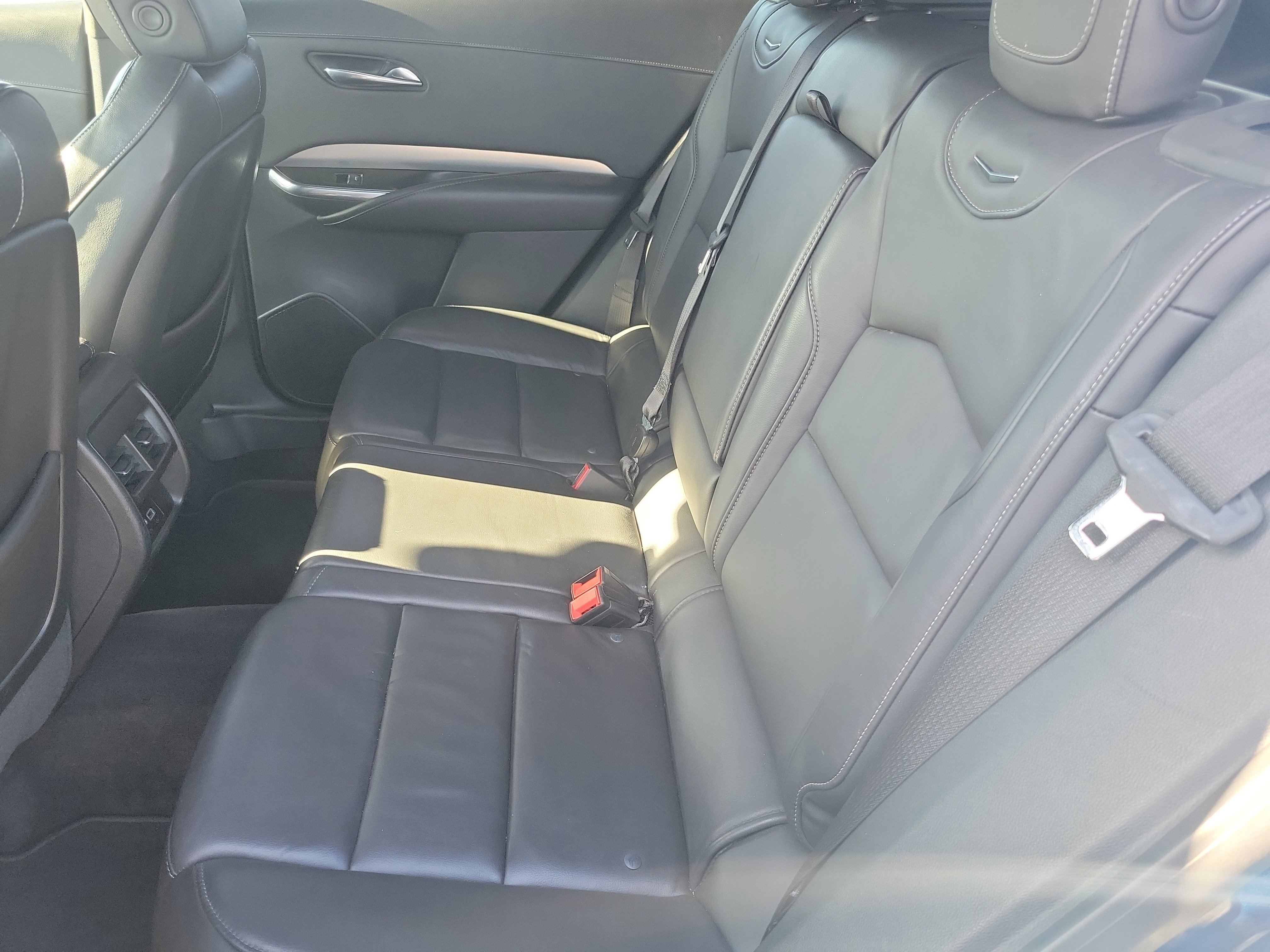 Used 2019 Cadillac XT4 Premium Luxury image 14