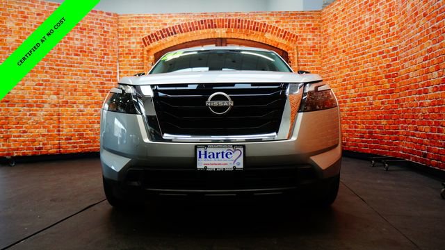 Certified 2024 Nissan Pathfinder S image 2