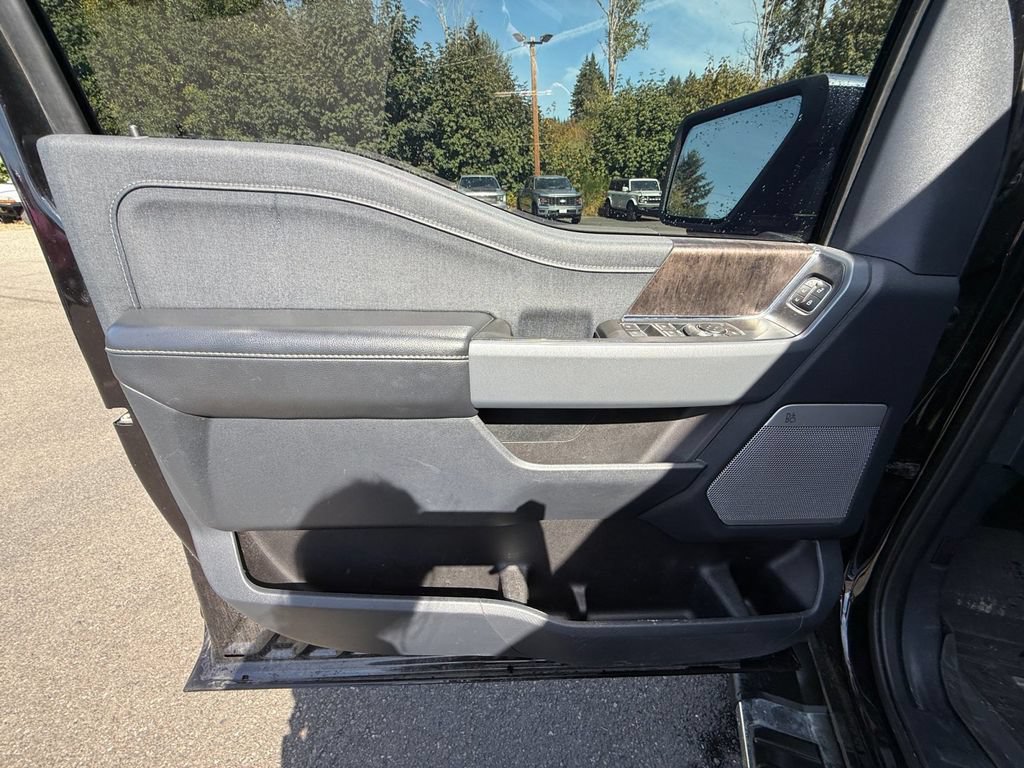 Used 2022 Ford F150 Lariat AWD/4WD image 12