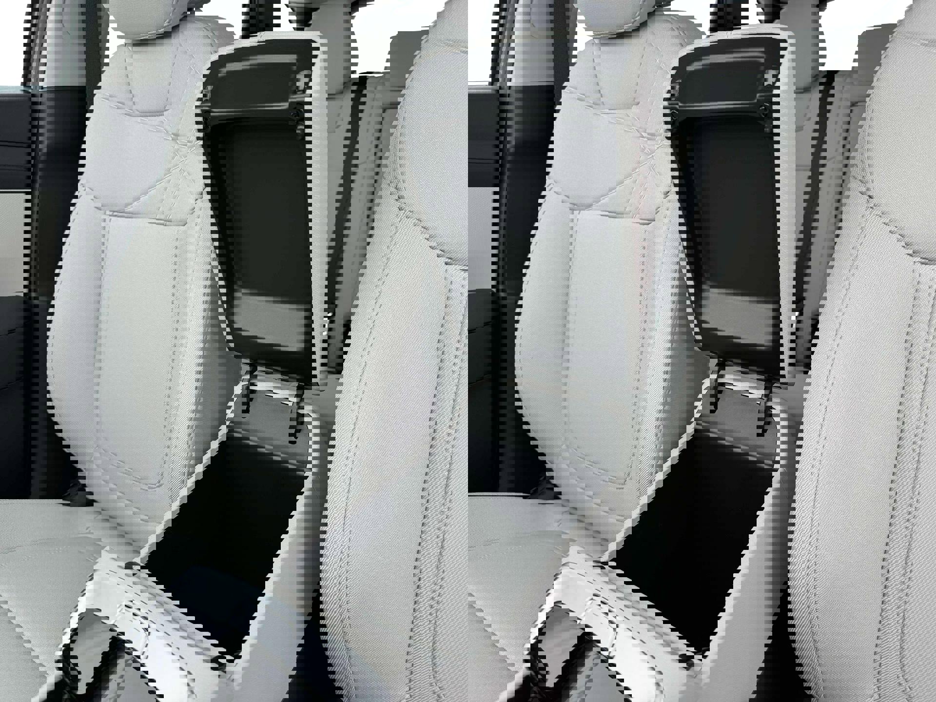 New 2025 Hyundai Tucson SE image 18