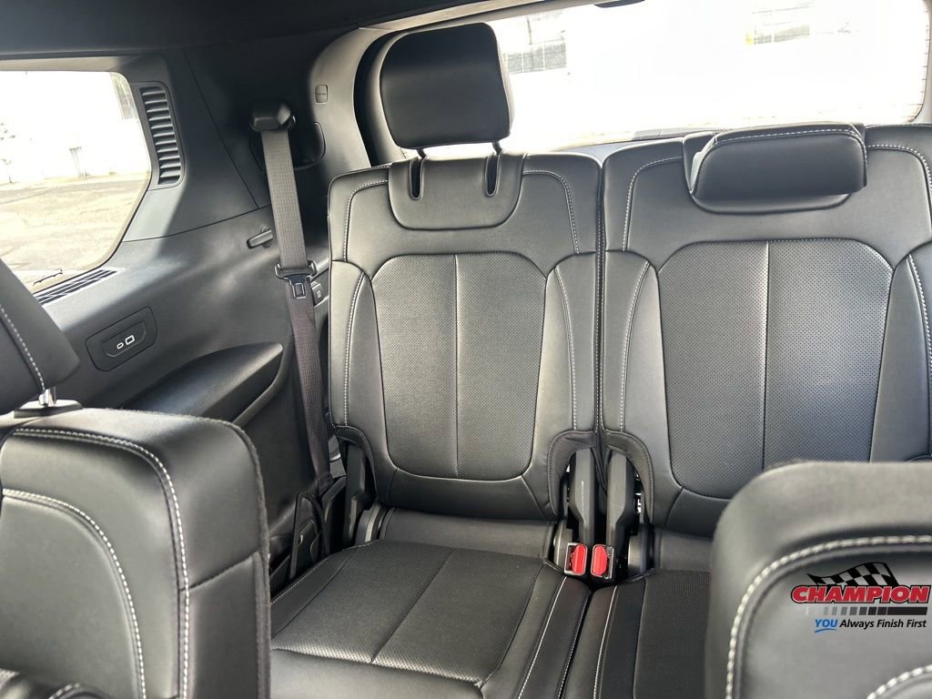 Used 2025 Jeep Grand Cherokee L Limited w/ Luxury Tech Group II AWD/4WD image 9