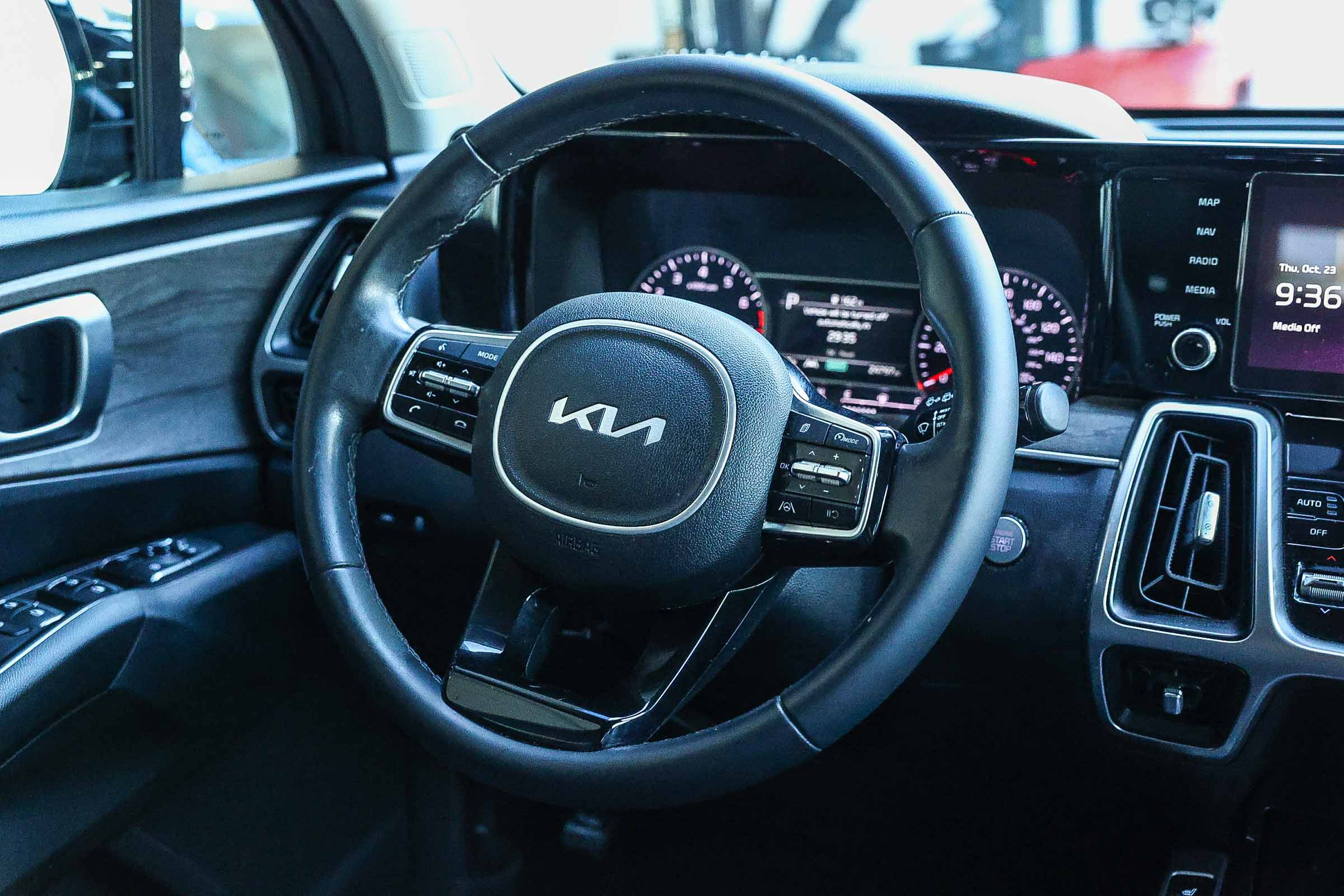 Used 2022 Kia Sorento S w/ Panoramic Sunroof Package image 21