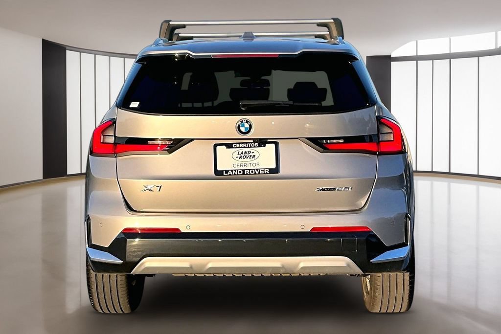 Used 2025 BMW X1 xDrive28i AWD/4WD image 5