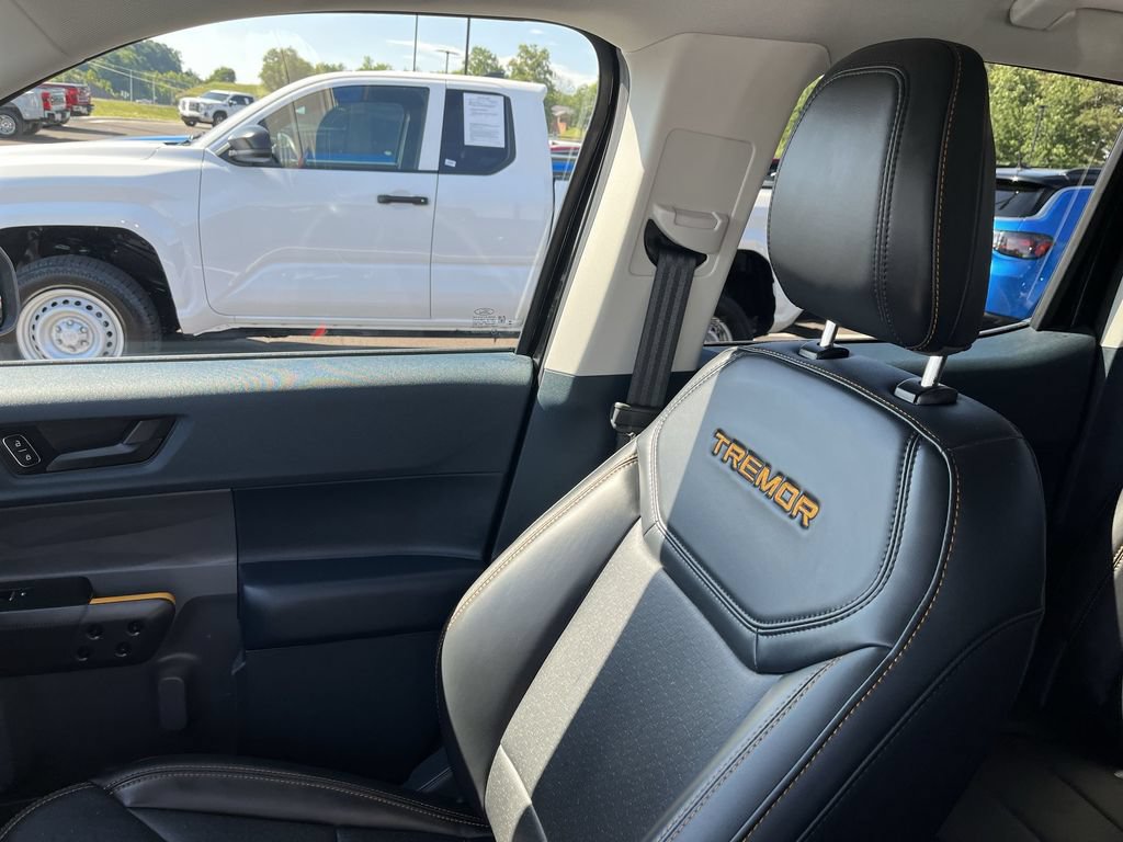 Used 2025 Ford Maverick Tremor AWD/4WD image 24