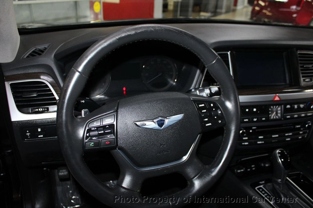 Used 2016 Hyundai Genesis 3.8 image 12