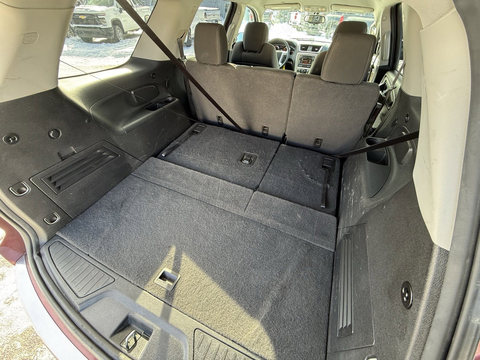 Used 2016 GMC Acadia SLE image 24