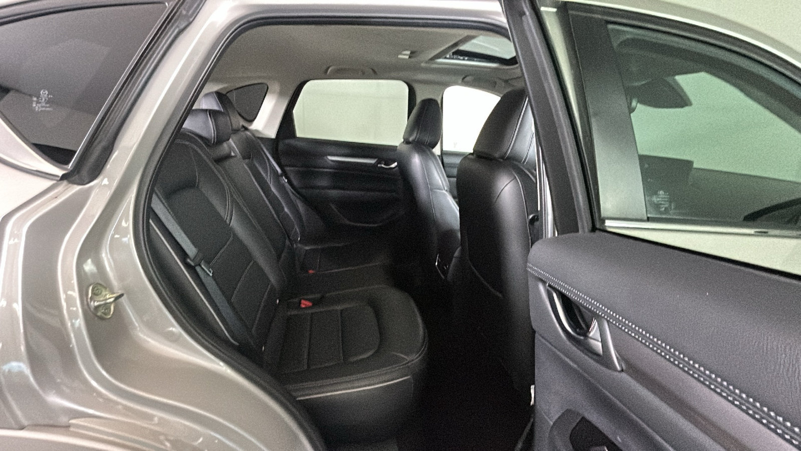 Used 2025 MAZDA CX-5 AWD 2.5 S w/ Preferred Package image 32