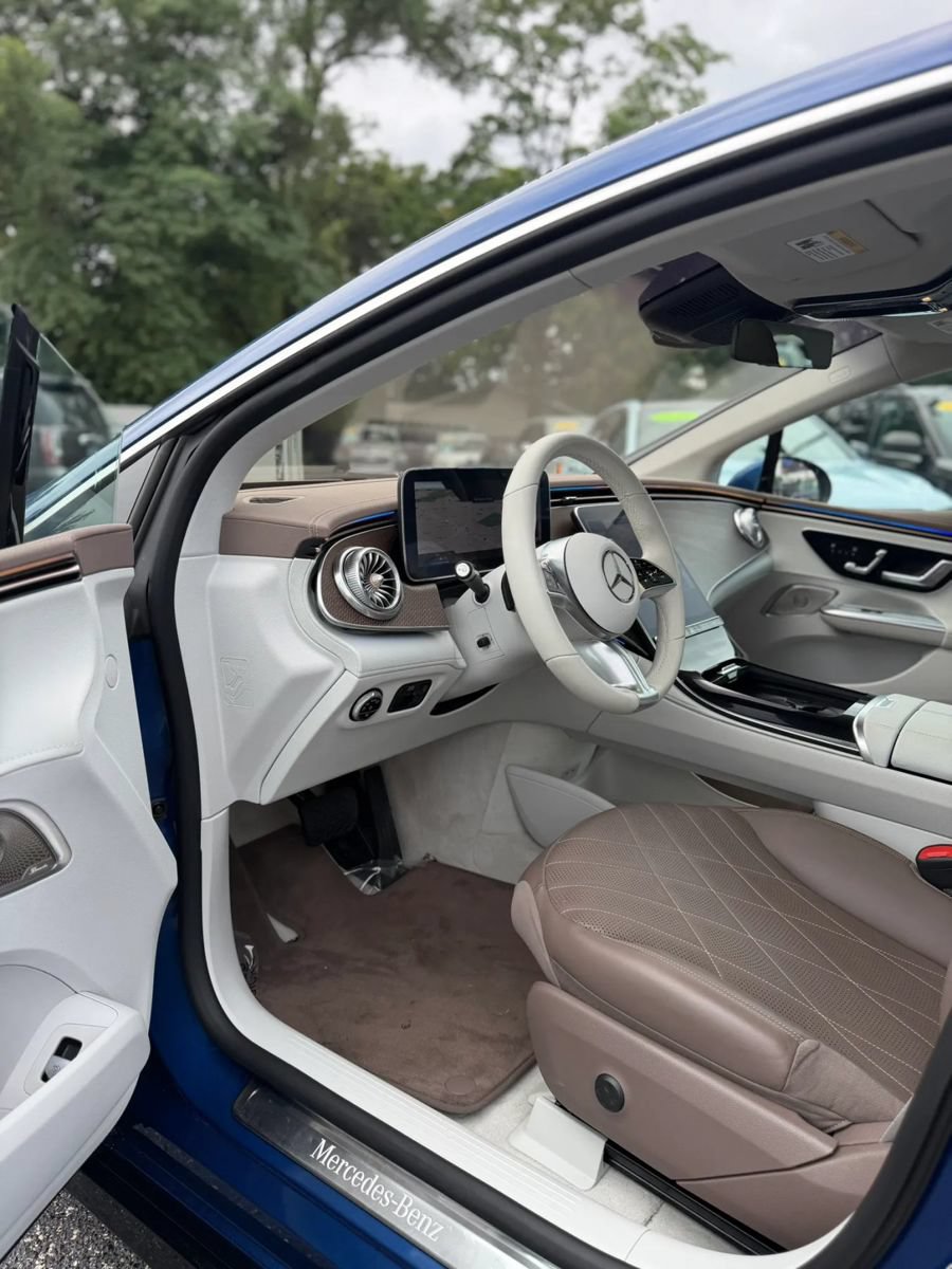 Used 2023 Mercedes-Benz EQE 350+ 4MATIC Sedan image 23