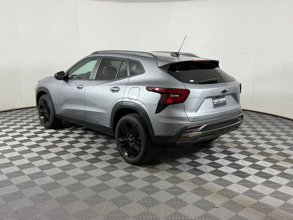 Used 2025 Chevrolet Trax ACTIV w/ Sunroof Package image 9