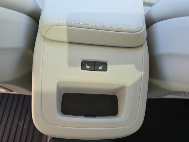 New 2026 Volvo XC60 T8 Ultra w/ Protection Package Premier image 20