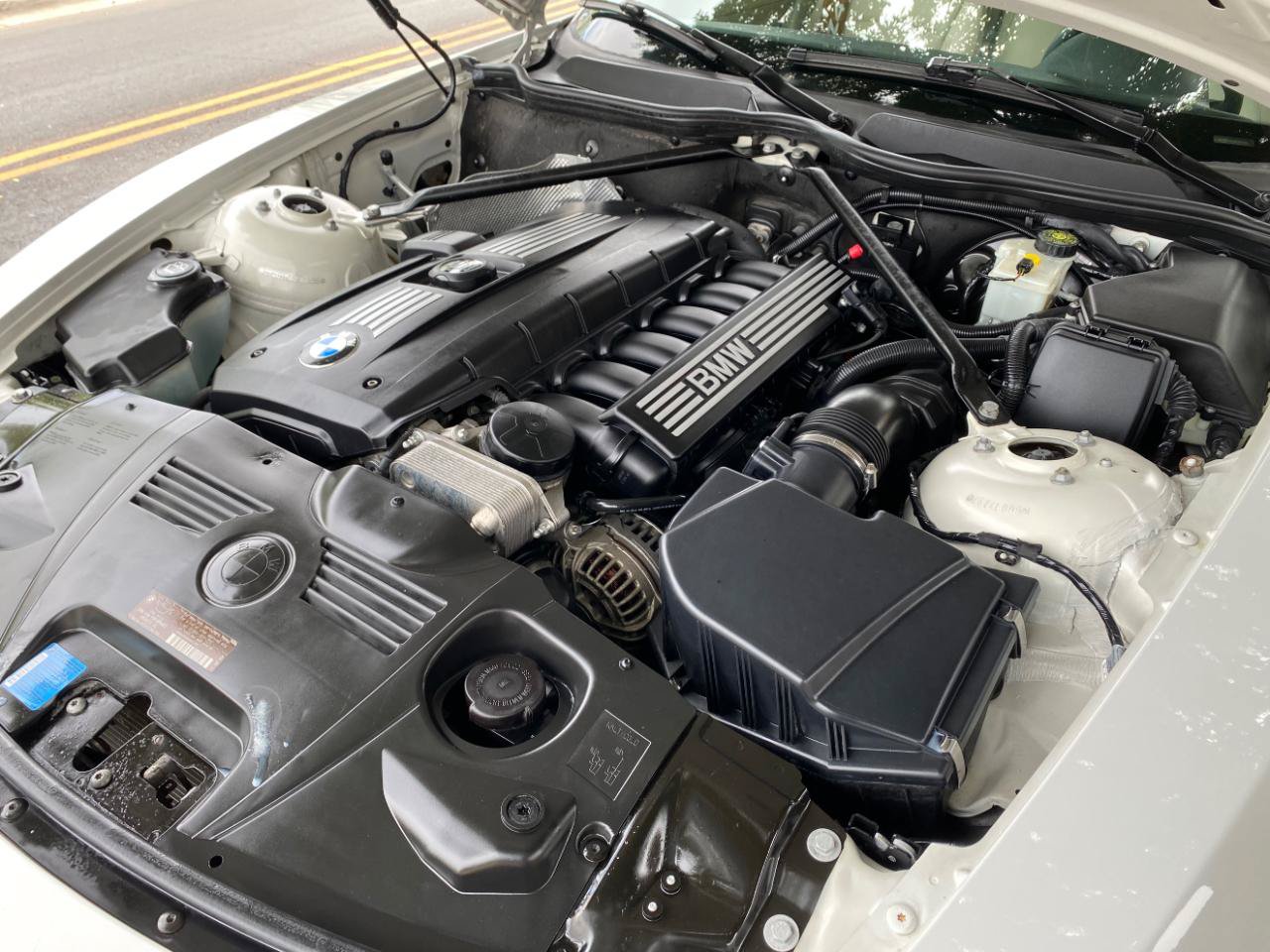 Used 2008 BMW Z4 3.0i RWD image 17