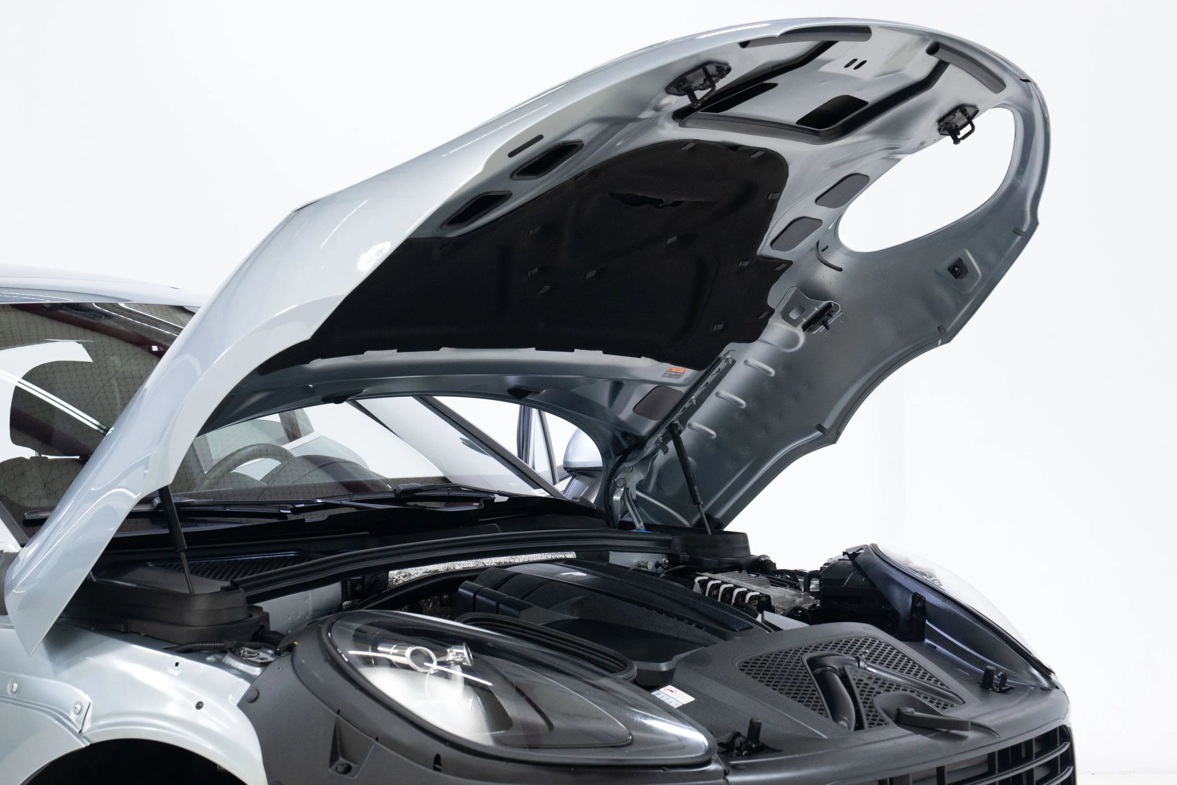 Used 2020 Porsche Macan S image 51