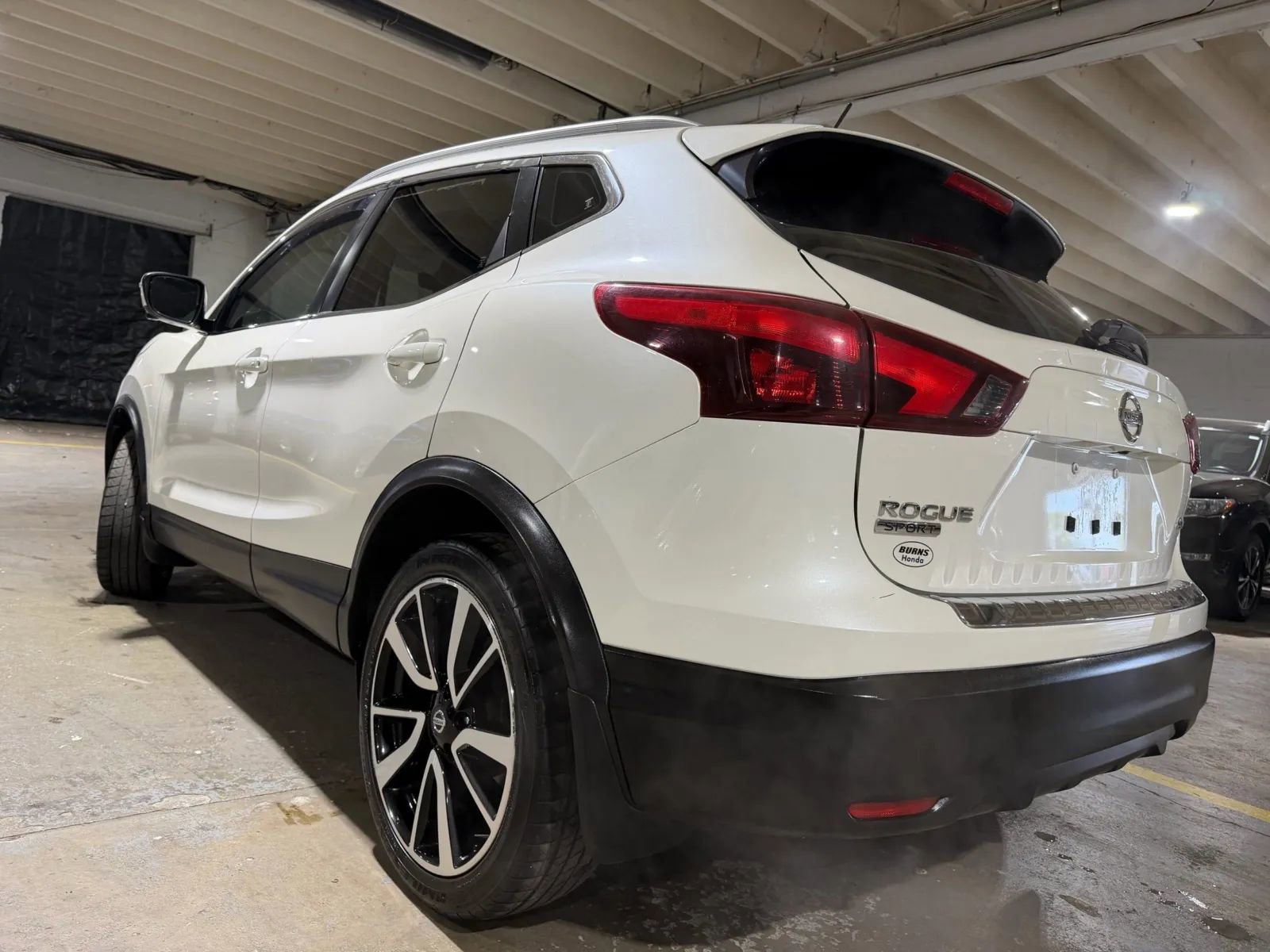 Used 2018 Nissan Rogue Sport SL w/ SL Premium Package AWD/4WD image 3