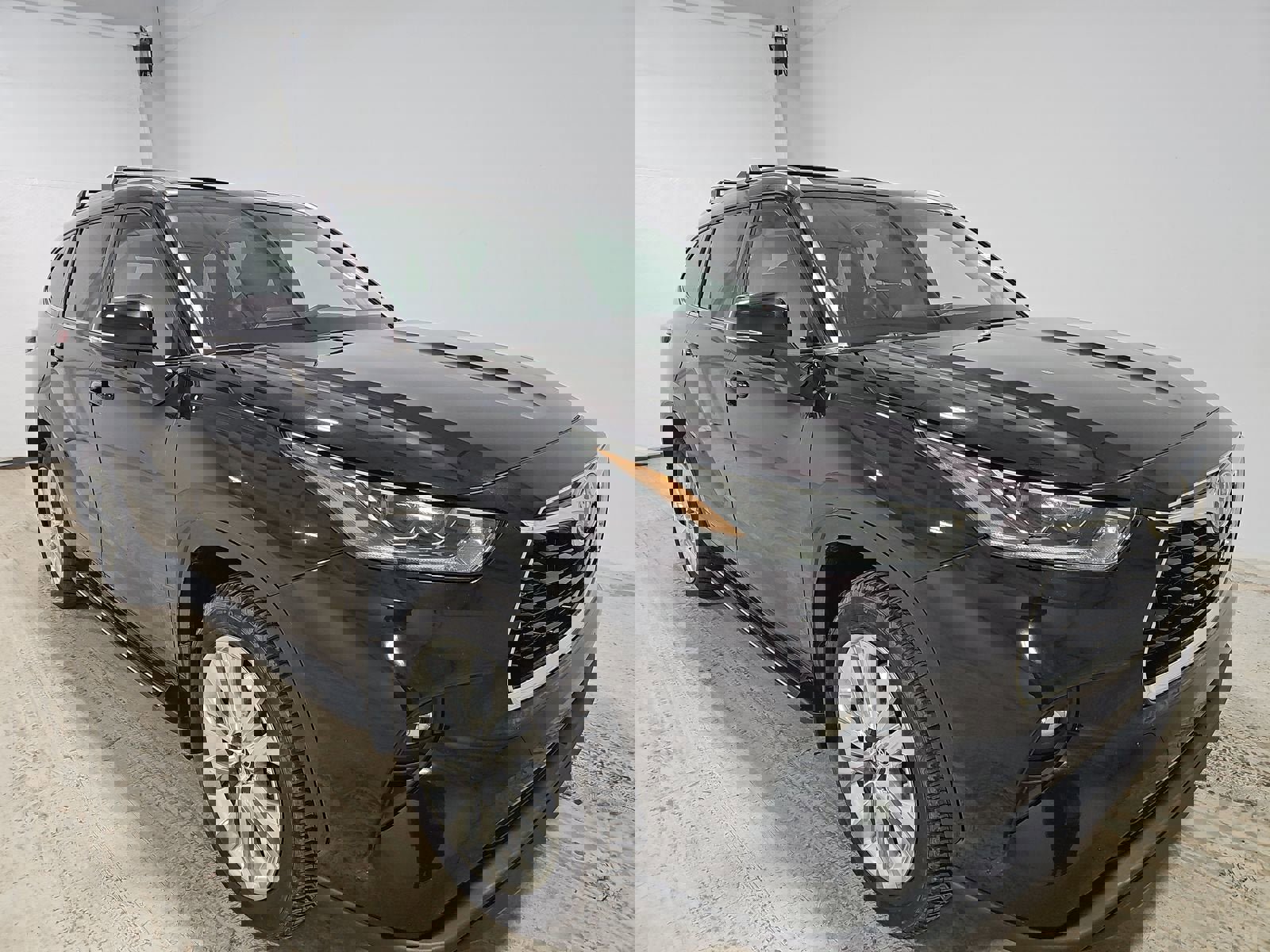 Used 2022 Toyota Highlander Limited image 2