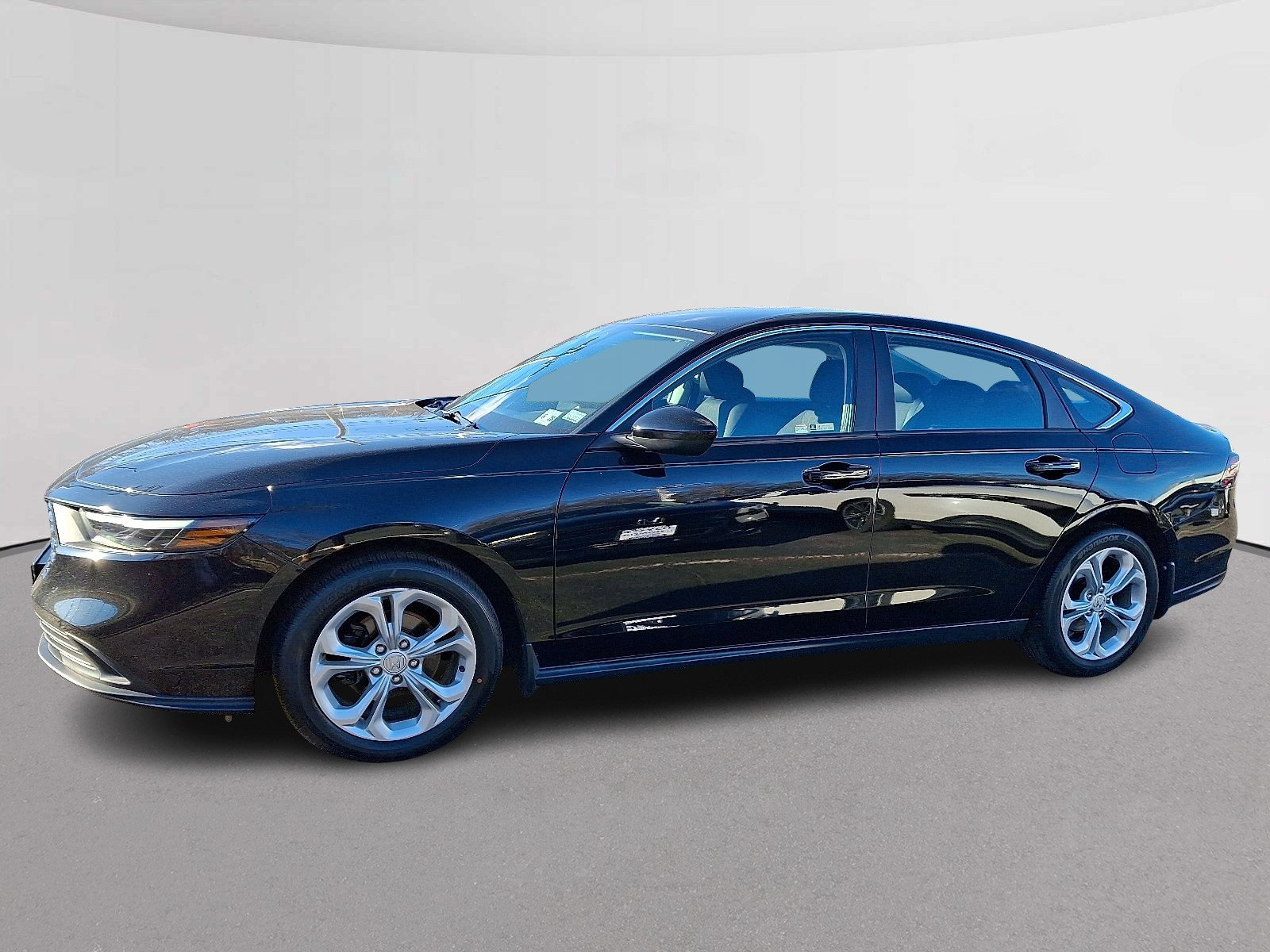 Certified 2023 Honda Accord LX image 6