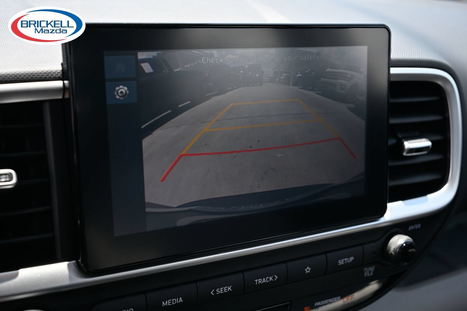 Used 2023 Hyundai Venue SEL FWD image 29