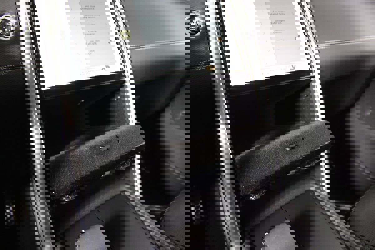 Used 2022 Land Rover Discovery S R-Dynamic image 21