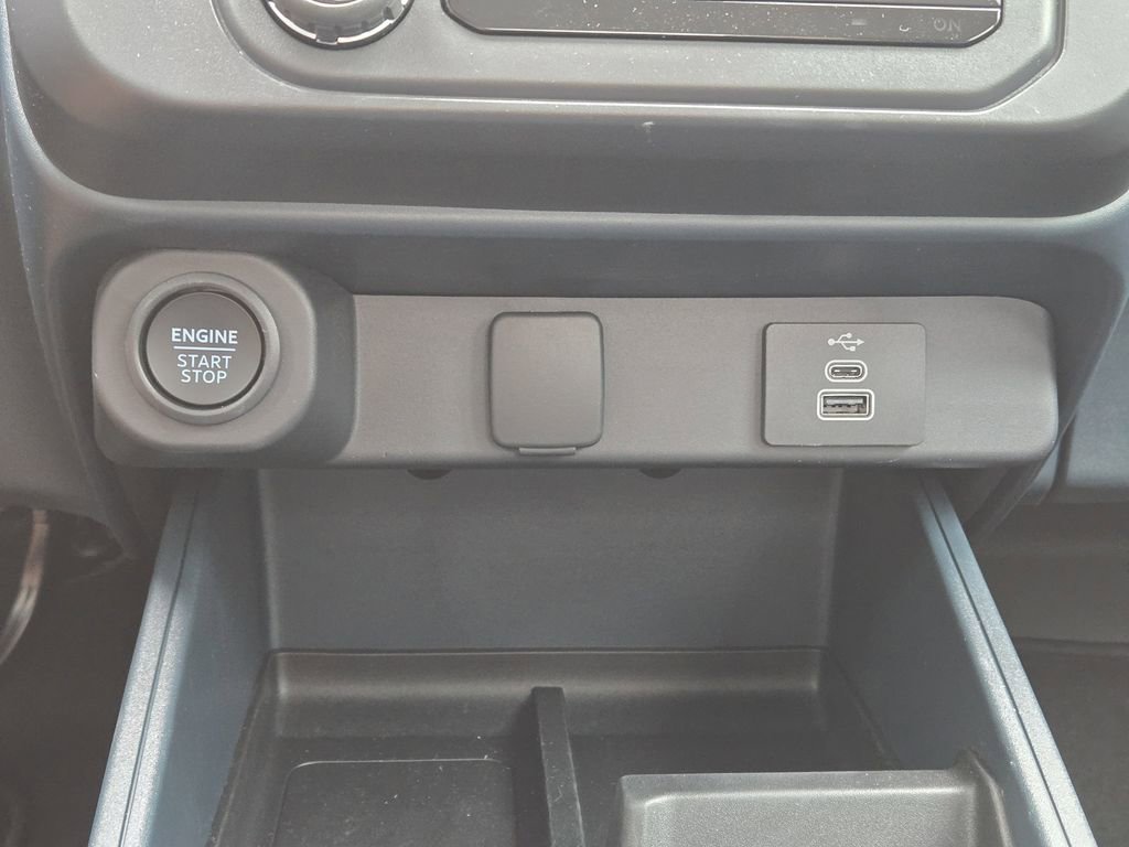 Used 2025 Ford Maverick Lobo AWD/4WD image 22