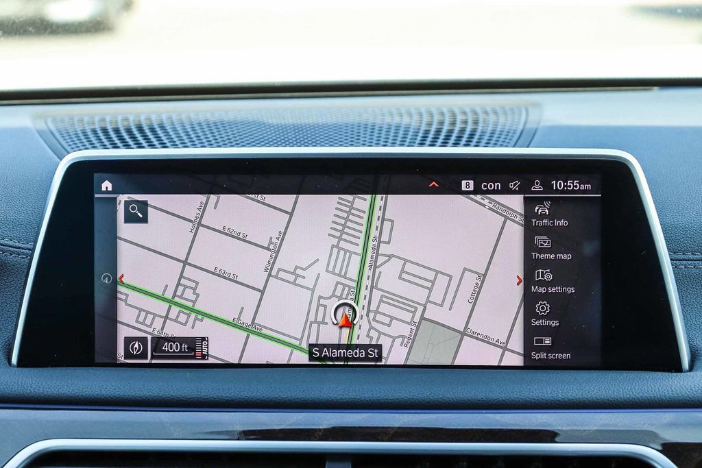 Used 2022 BMW 750i xDrive 750i xDrive w/ M Sport Package image 17