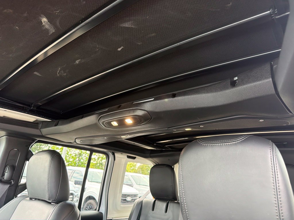 Used 2024 Jeep Wrangler High Altitude AWD/4WD image 30