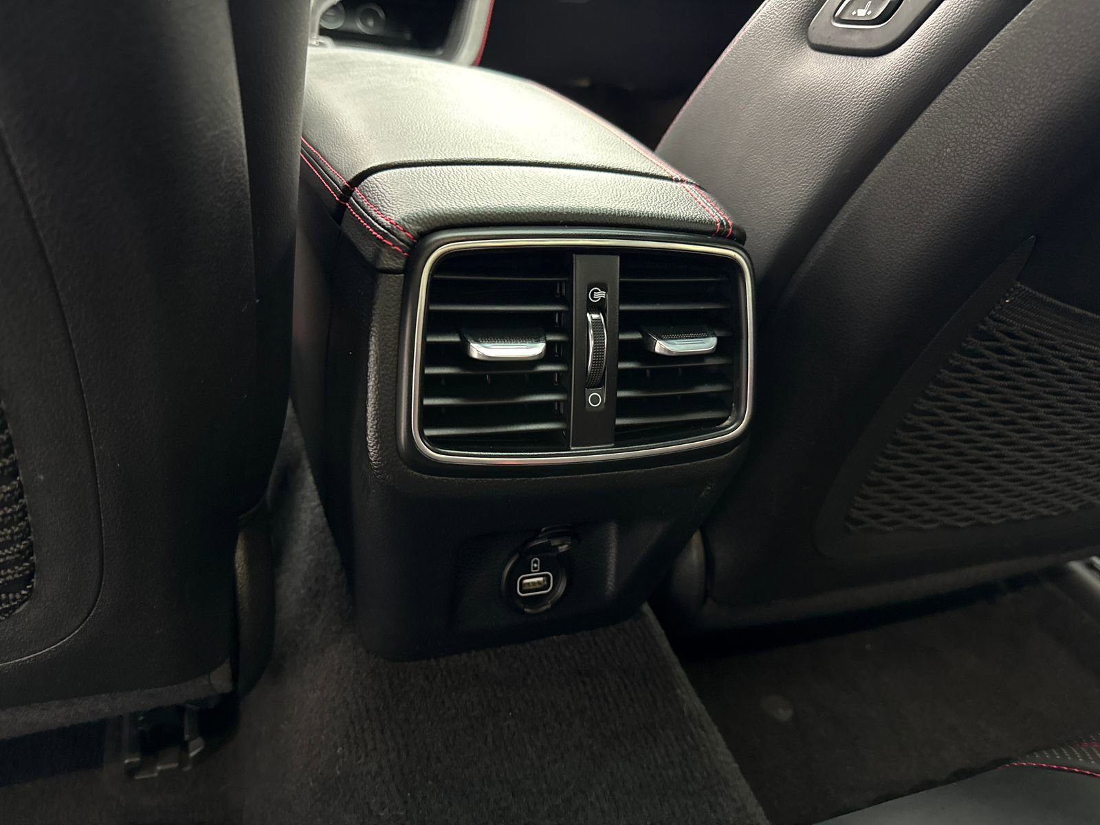 Used 2023 Genesis G70 2.0T w/ Sport Prestige Package image 40