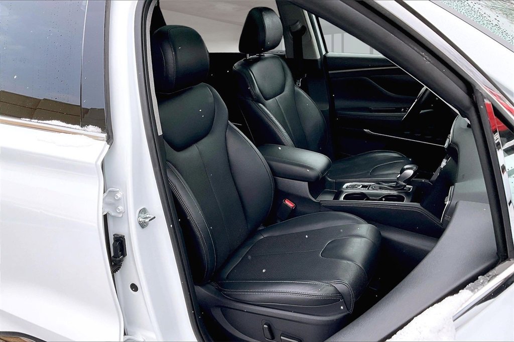 Used 2020 Hyundai Santa Fe Limited image 27