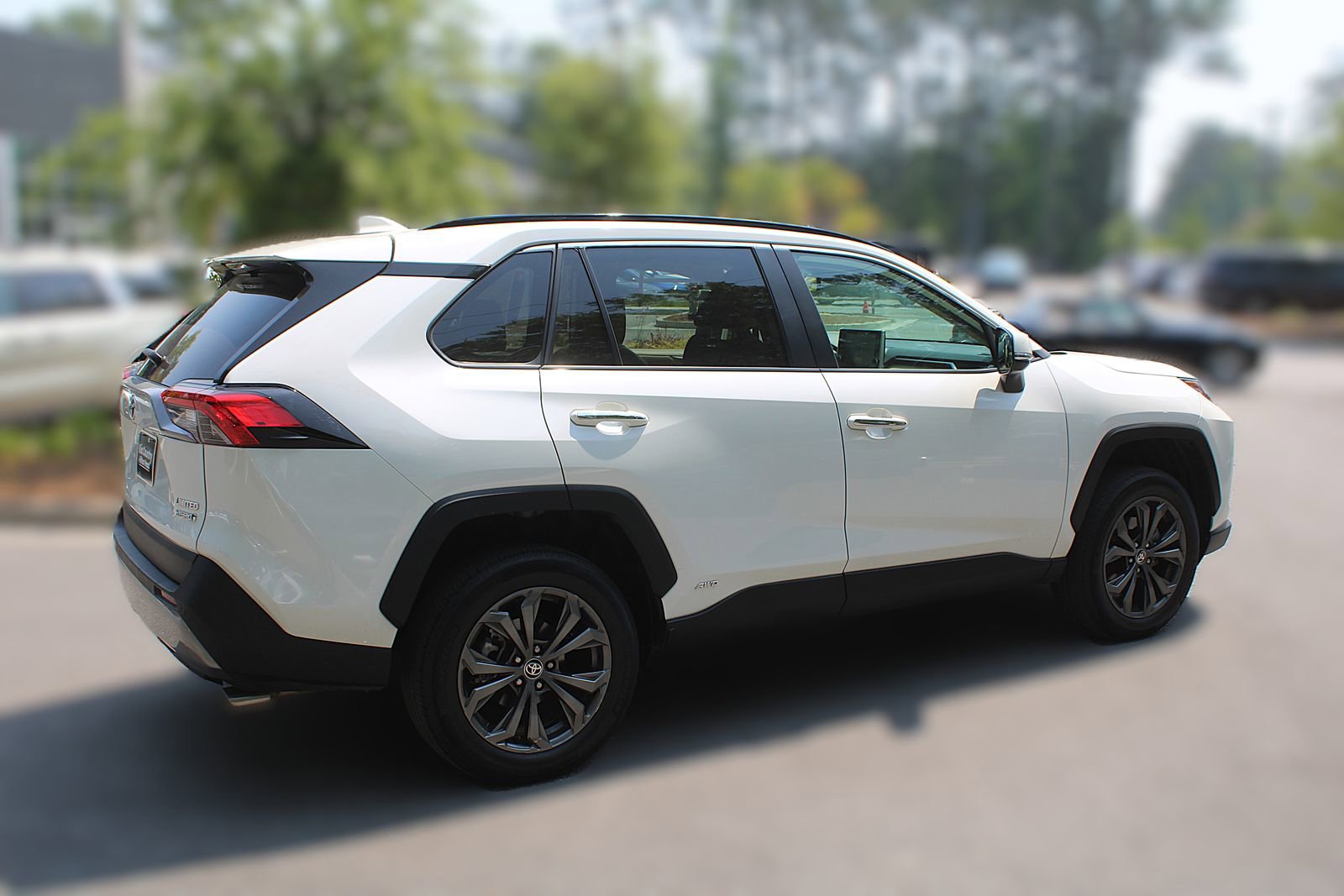 Used 2022 Toyota RAV4 Limited AWD/4WD image 13