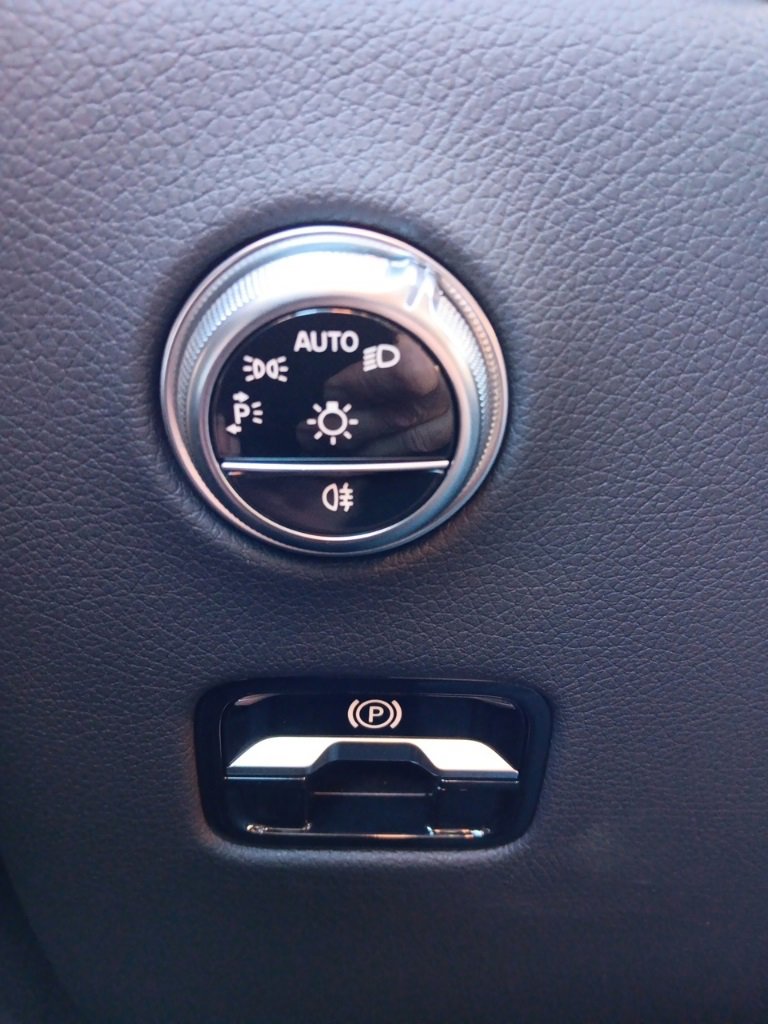 Used 2024 Mercedes-Benz GLC 300 4MATIC image 22