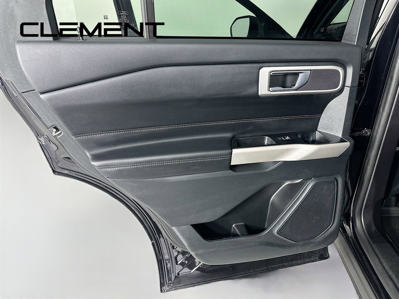 Certified 2022 Ford Explorer XLT w/ Equipment Group 202A image 30