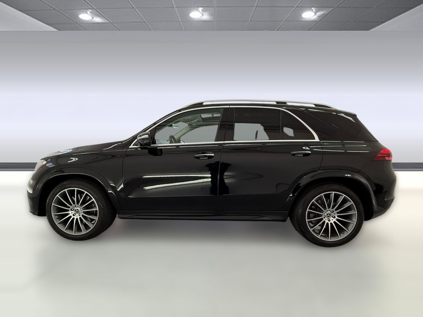 Certified 2024 Mercedes-Benz GLE 450 4MATIC image 2