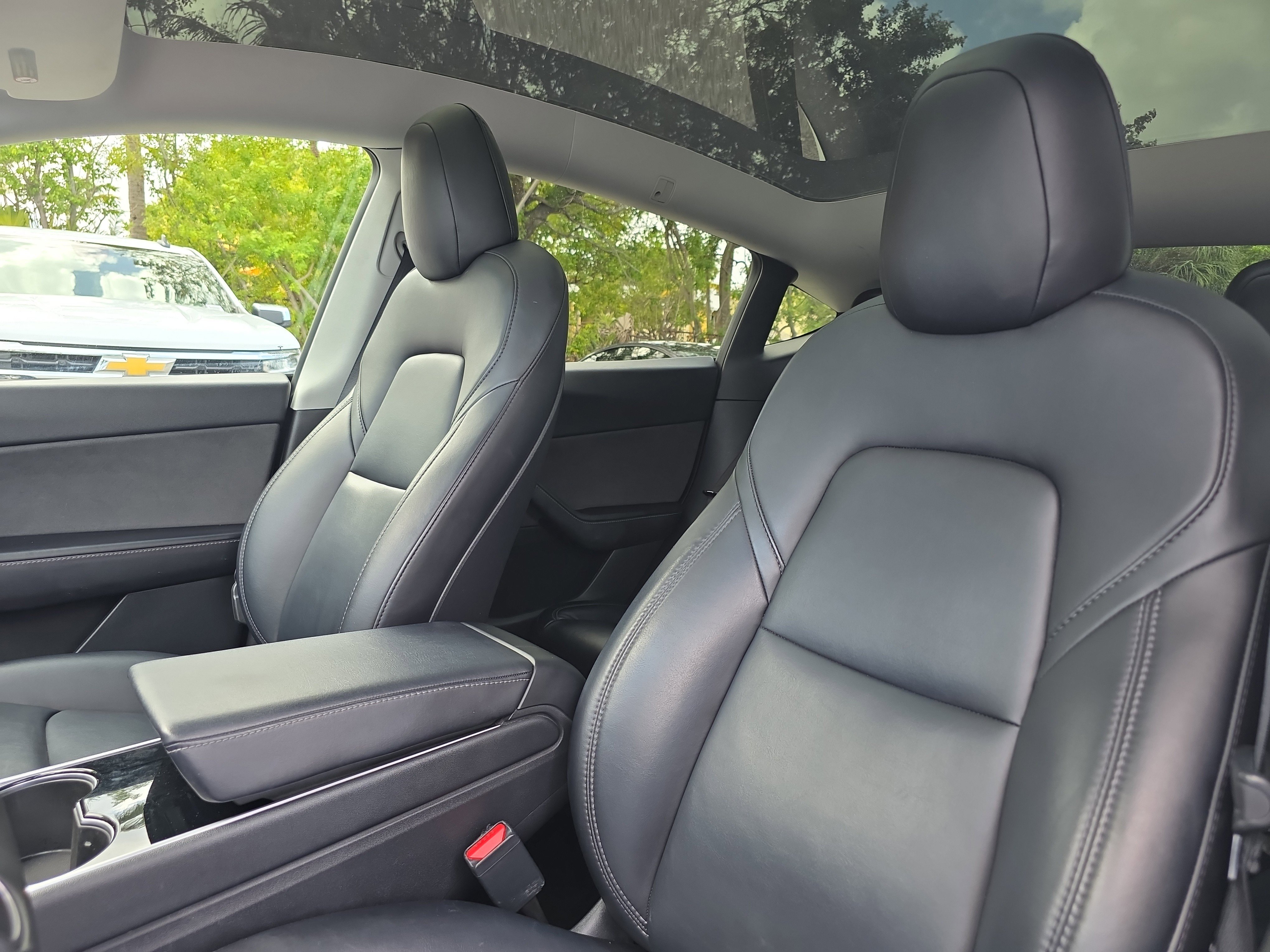 Used 2020 Tesla Model Y Long Range image 26