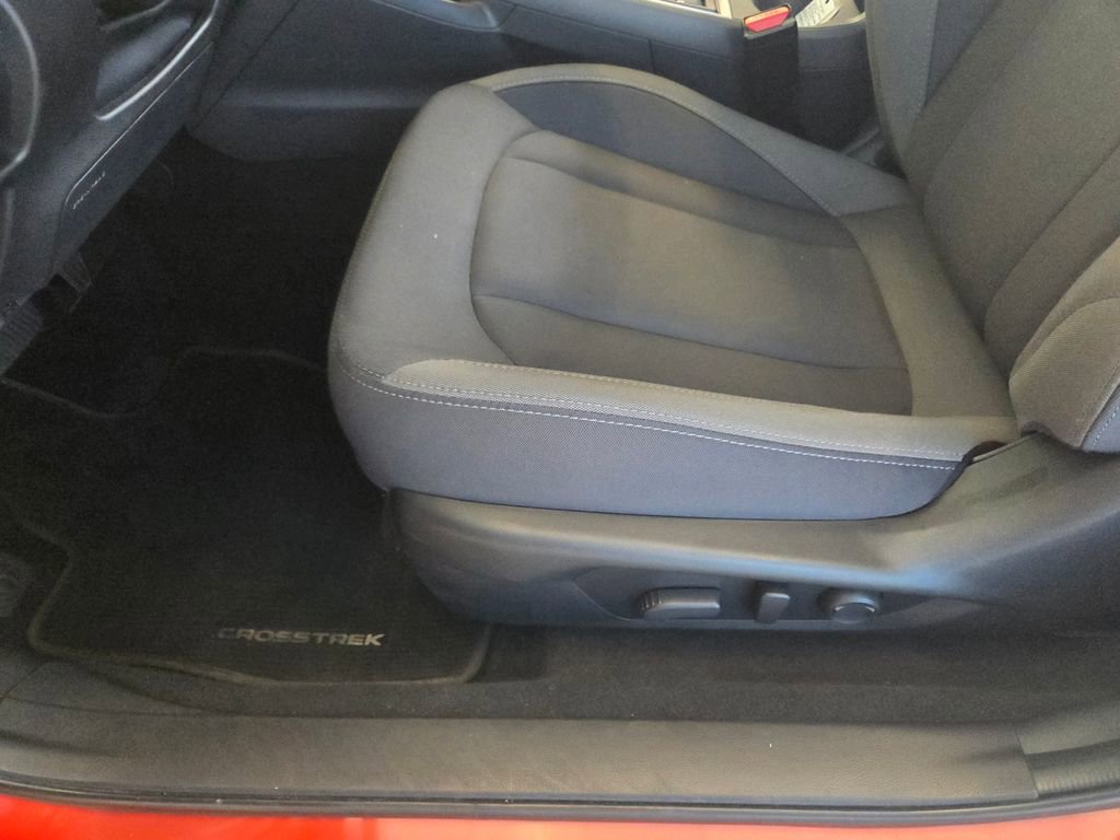 Used 2025 Subaru Crosstrek 2.0i Premium AWD/4WD image 18