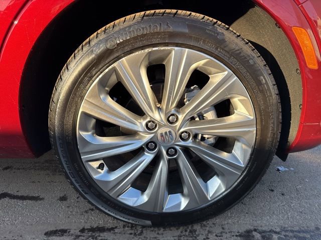 Used 2024 Buick Envista Avenir image 32