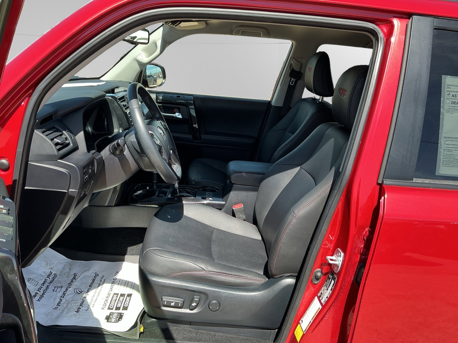 Certified 2022 Toyota 4Runner TRD Off-Road Premium w/ TRD Black Wheel Package (TMS) AWD/4WD image 9