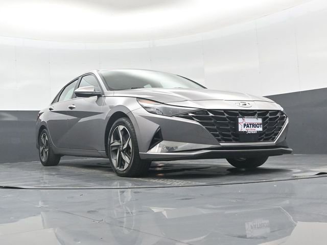Used 2023 Hyundai Elantra Limited image 45
