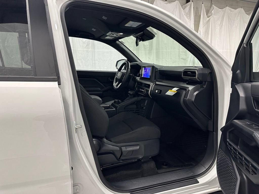 Used 2025 Toyota 4Runner SR5 AWD/4WD image 56