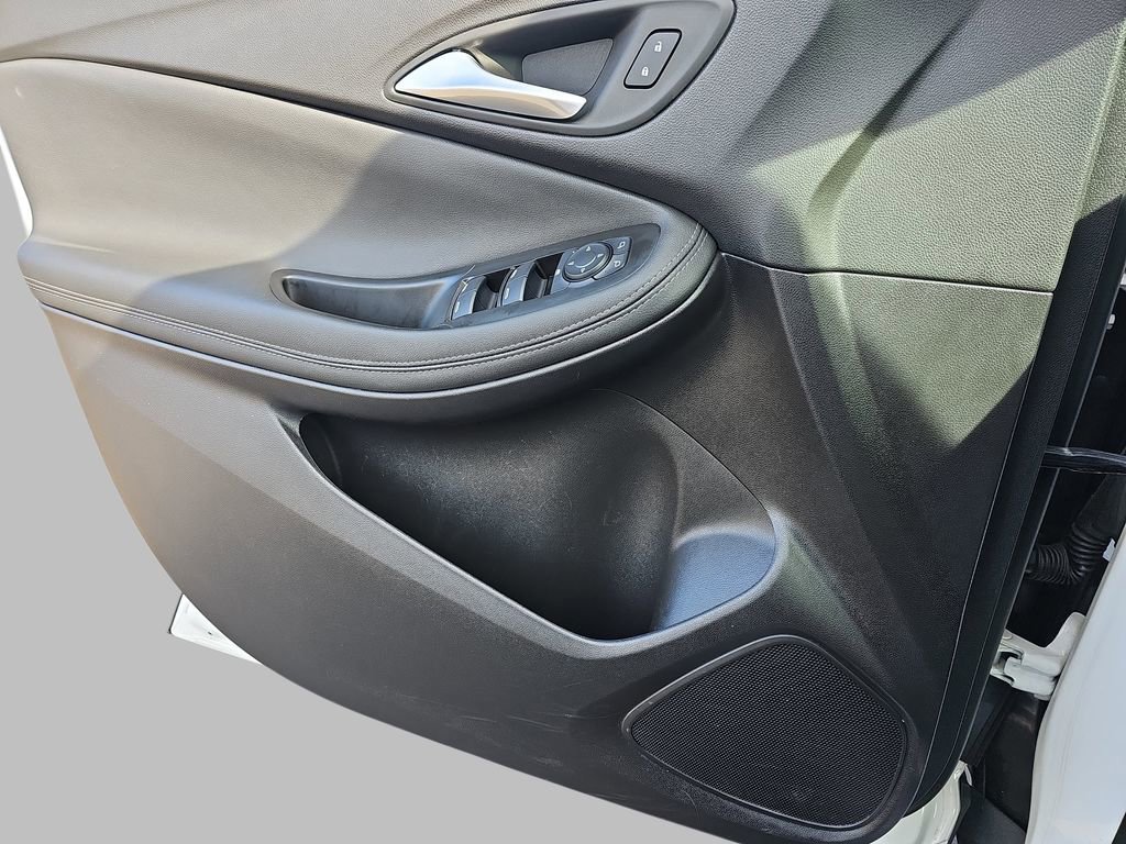 Certified 2023 Buick Encore GX Preferred w/ Cold Weather Comfort Package AWD/4WD image 31