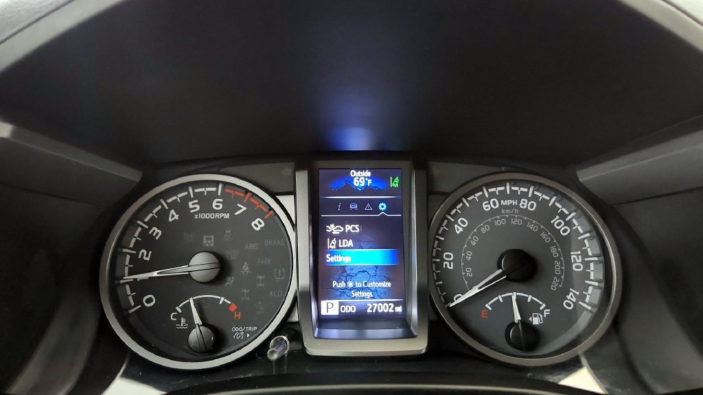 Certified 2022 Toyota Tacoma TRD Off-Road w/ Technology Package AWD/4WD image 25