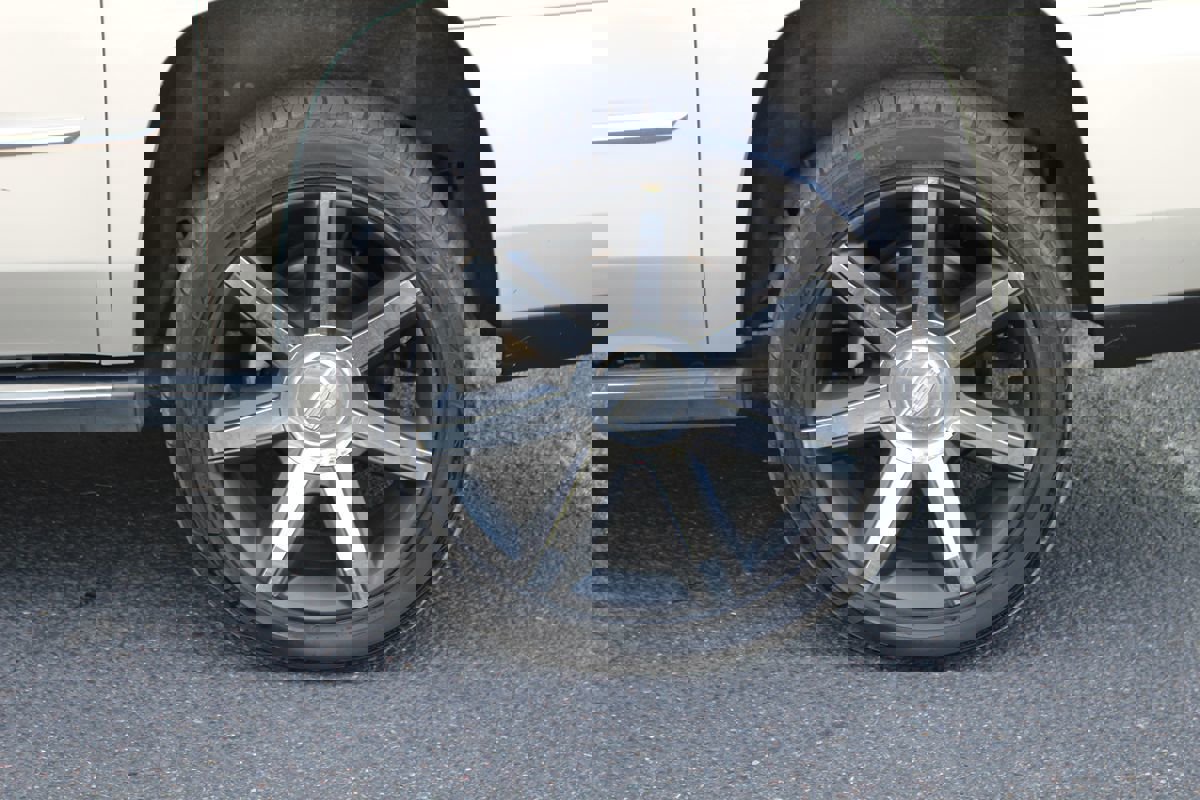 Used 2015 Cadillac Escalade ESV Premium image 79