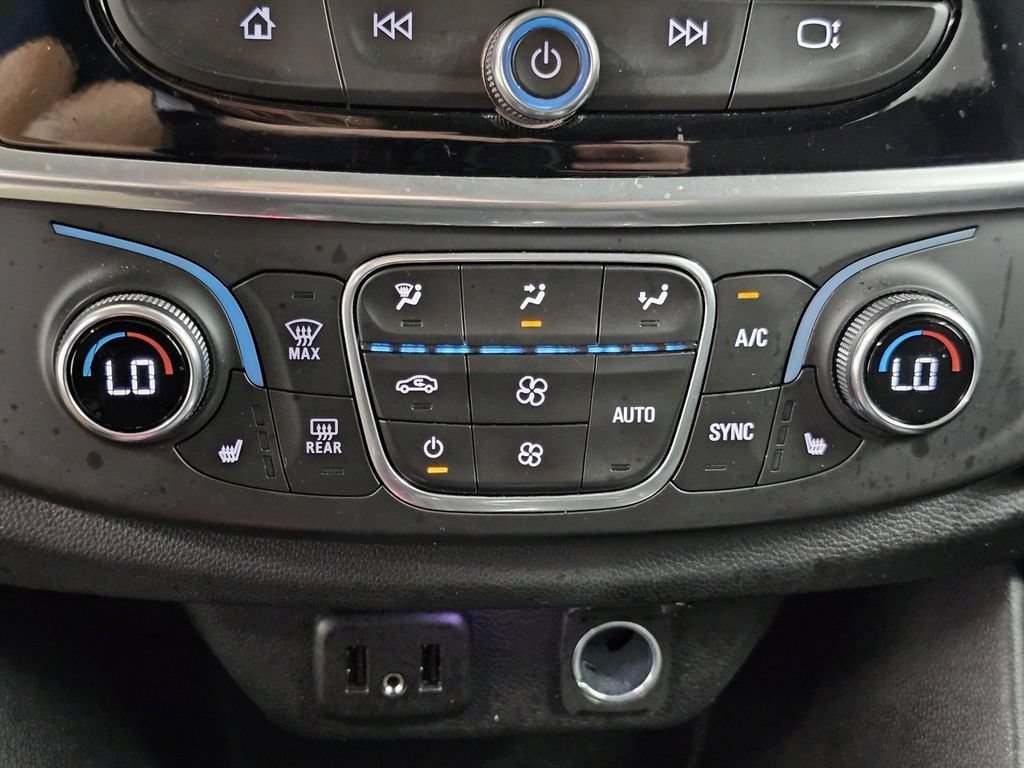 Used 2019 Chevrolet Traverse LT FWD image 20